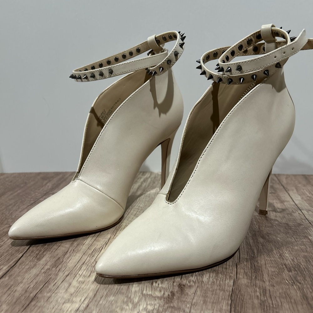 Jessica Simpson Cream Studded Heels